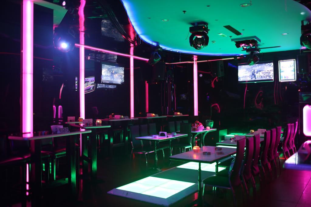 Broadway Hotel Дубай Екстер'єр фото
